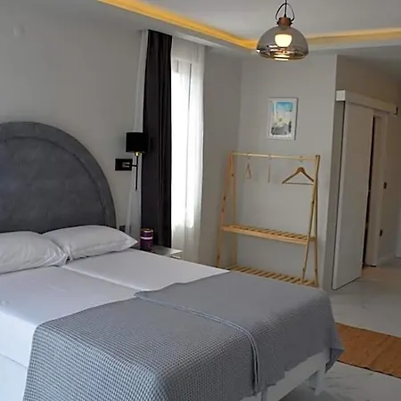 Hotell Cadde Suits