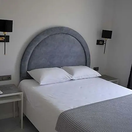 Hotell Cadde Suits